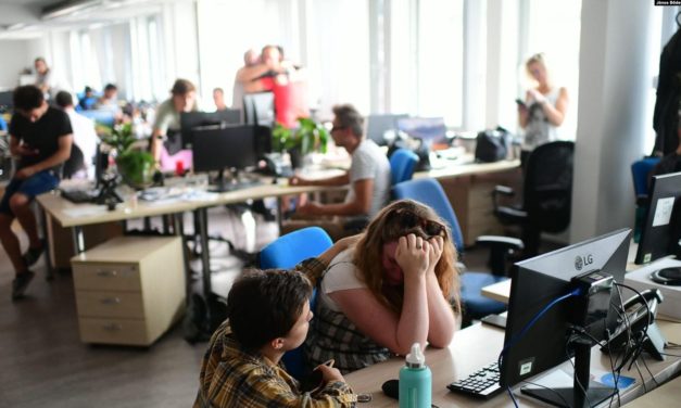 Ućutkivanje medija u Mađarskoj: Hiljade ljudi podržale bunt novinara Indexa