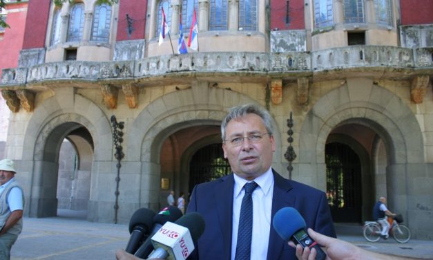 Jene Maglai (PGS) optužio novog gradonačelnika Subotice Stevana Bakića da ima kupljenu diplomu