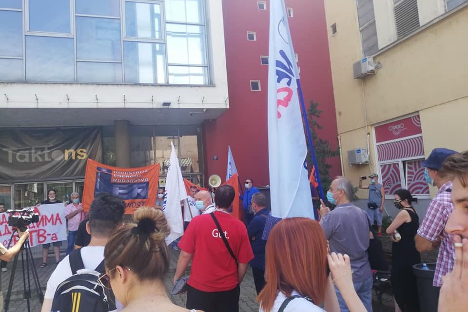 Protest u Novom Sadu zbog otpuštanja na Radio-televiziji Vojvodine