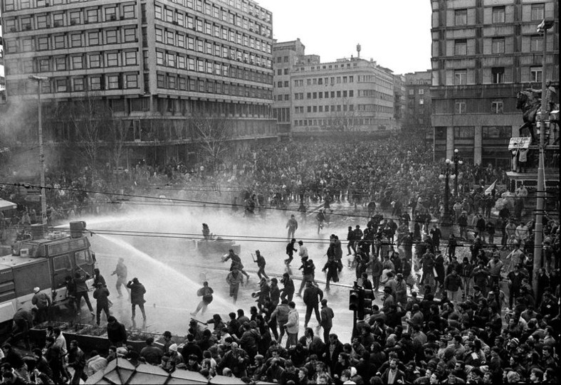 Trideseta godišnjica prvih masovnih demonstracije protiv režima Slobodana Miloševića