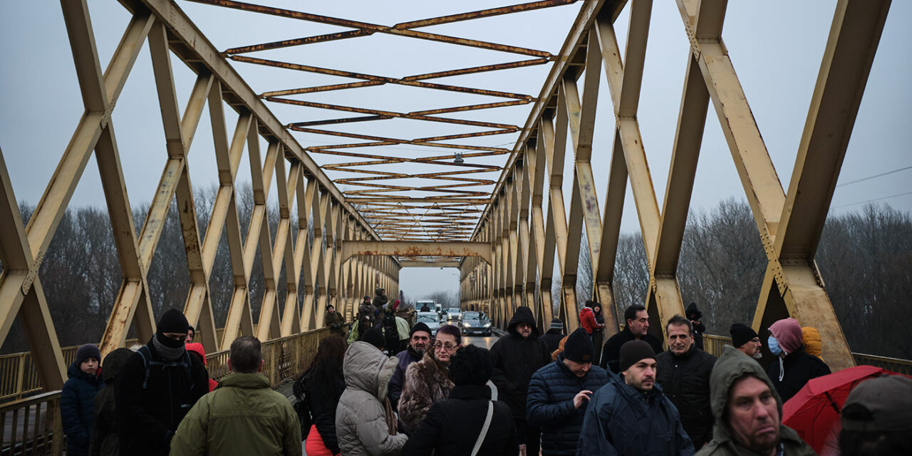 Održana blokada mosta u Senti