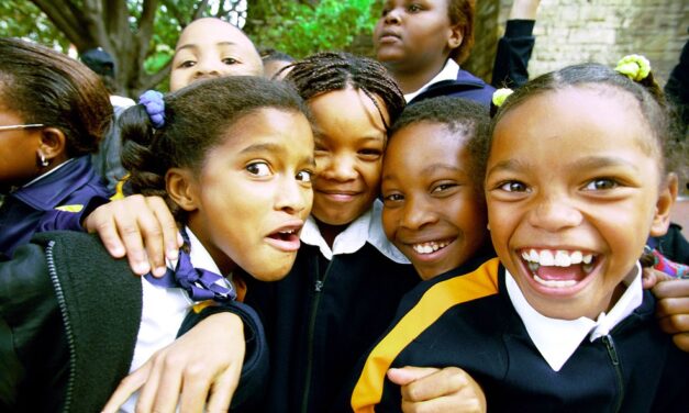 <span class="entry-title-primary">Devojke u Africi napuštaju školu zbog životnih troškova</span> <span class="entry-subtitle">Camfed ( Kampanja za obrazovanje žena)  poziva na šestogodišnji plan da se 6 miliona devojčica upiše u školu, upozoravajući da stopa napuštanja škole ograničava šanse dece</span>