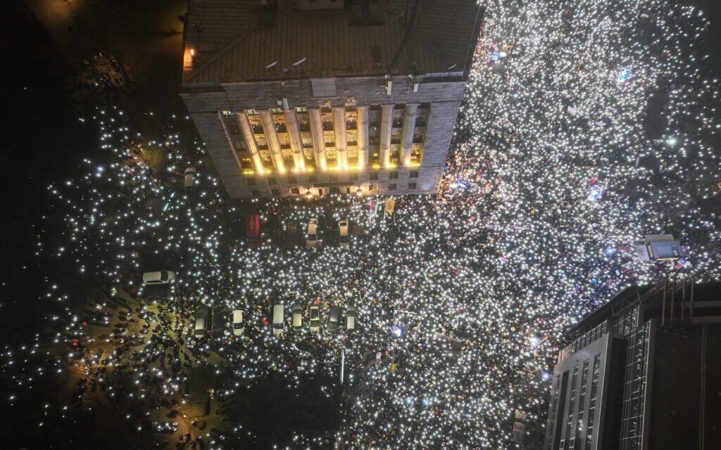 <span class="entry-title-primary">U odbrani sadašnjosti i budućnosti</span> <span class="entry-subtitle">Saopštenje Upravnog odbora Fondacije „Sloboda štampe” povodom protesta studenata</span>