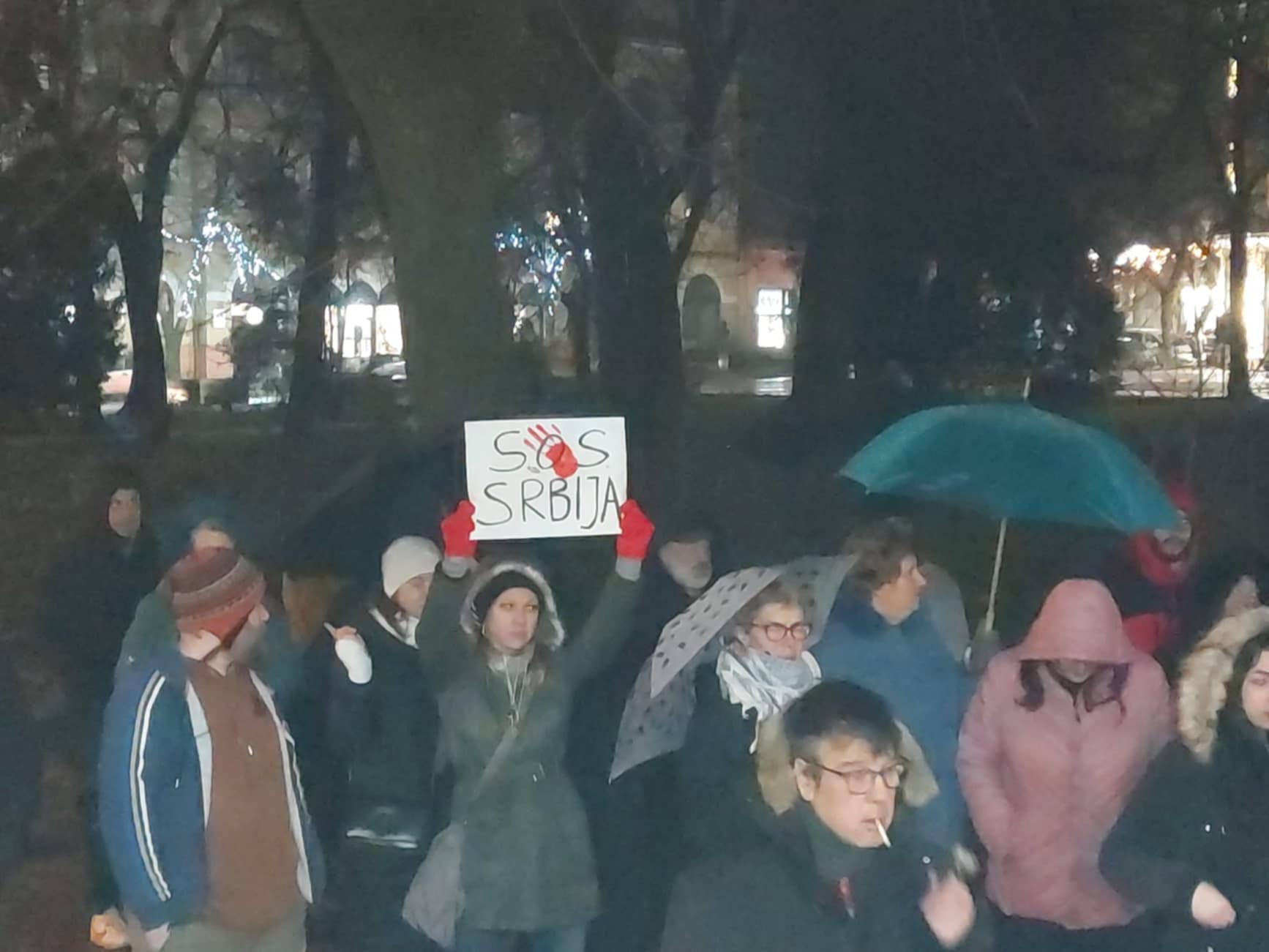 Jedan od transparenata sa protesta (Foto: Ljudmila Janković Gubik)