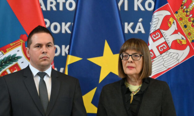 Prema Ototovim rečima, ministarka prosvete nije radila svoj posao