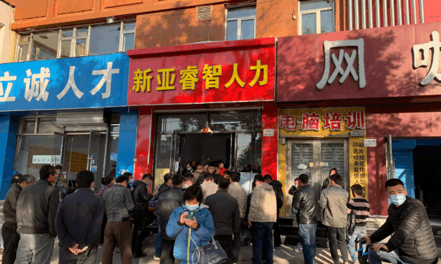 Prestari, previše neobrazovani: Stariji radnici u Pekingu se bore za posao