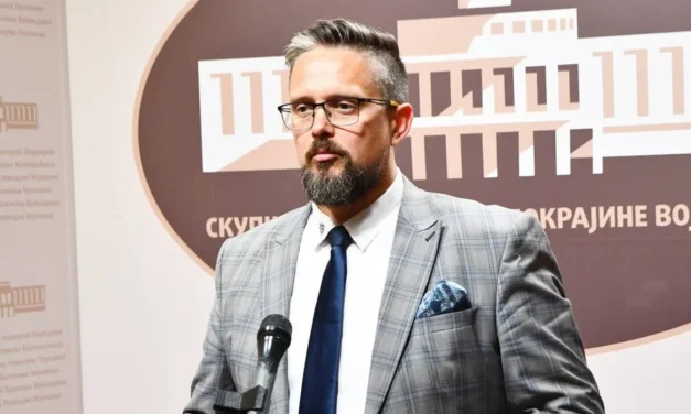 Vojvođanska mađarska strategija VI na javnoj raspravi, a predsednik parlamenta već i koristi prevodilačke usluge iste